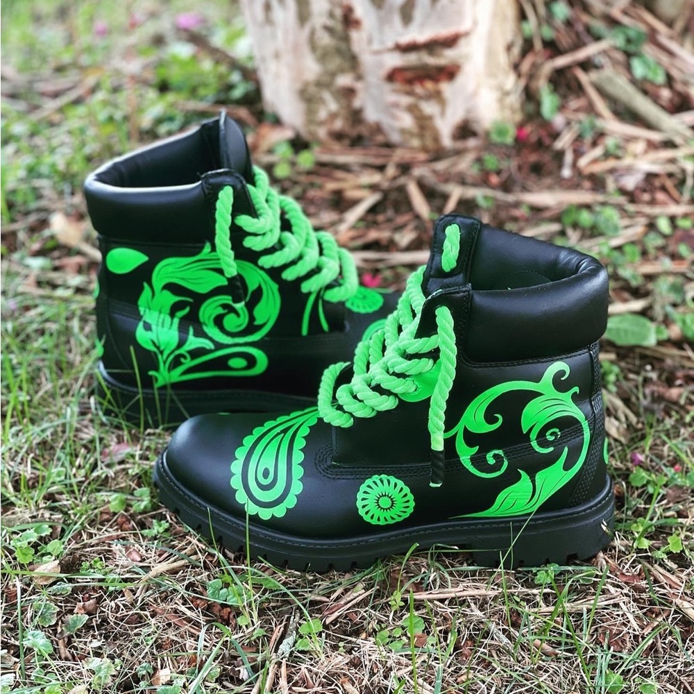 Timberland Boots - Picture 3 of 9